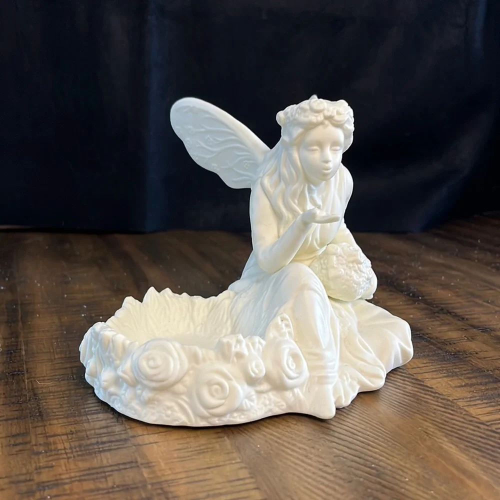 Ariana's Garden Candle Holder - Picture 1 of 5